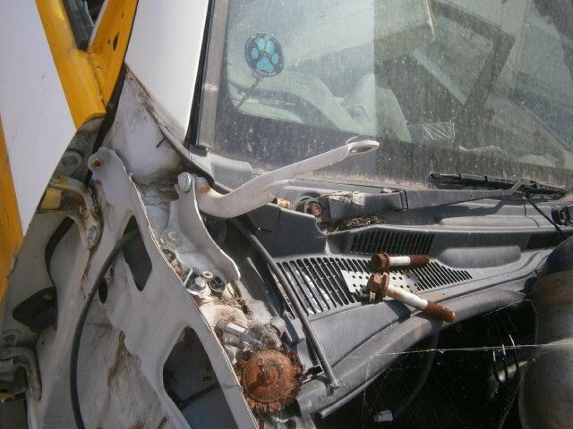 Решетка под лобовое стекло Тойота Хайлюкс Сурф в Новочебоксарске 29488